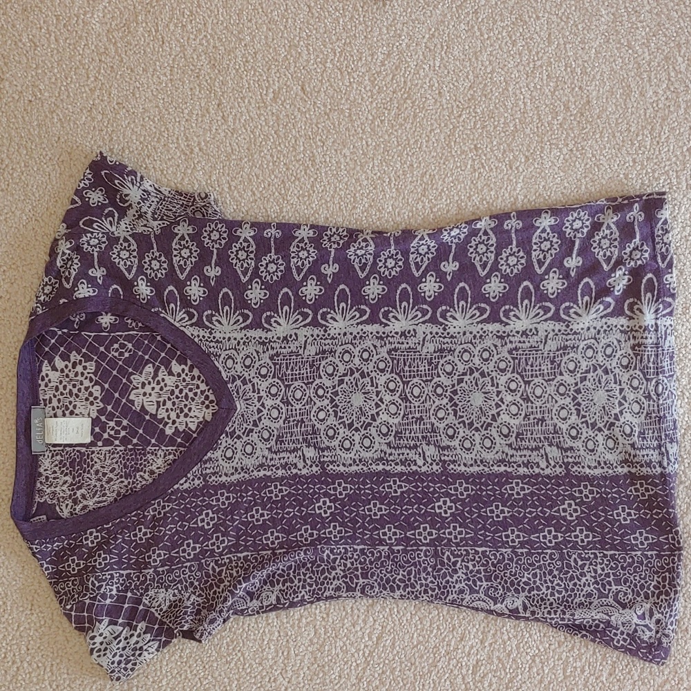 Short sleeved t-shirt, size S